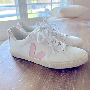 Veja like new! Sneakers